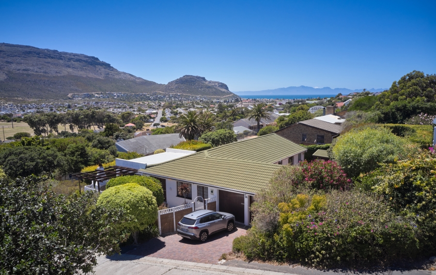 4 Bedroom Property for Sale in Fish Hoek Western Cape